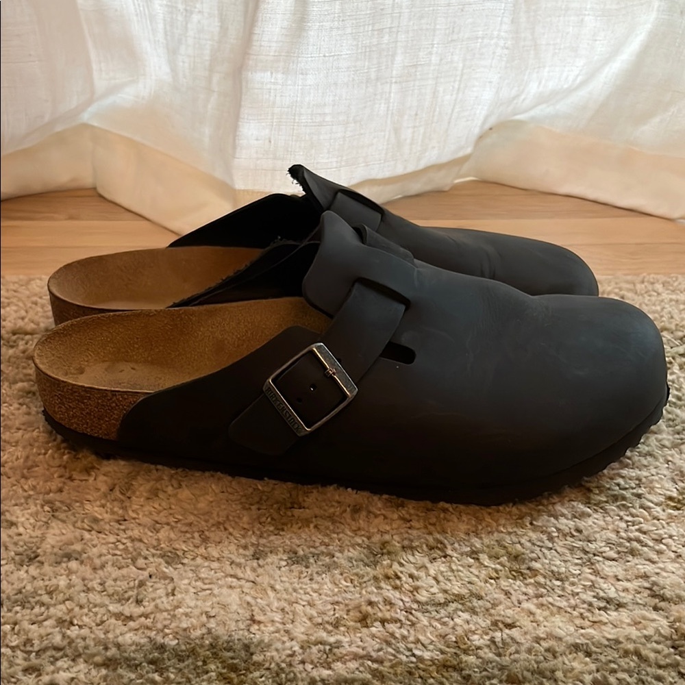 Birkenstock Men's Black Clogs